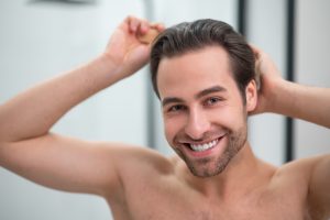 cuanto tarda en crecer el pelo tras injerto capilar